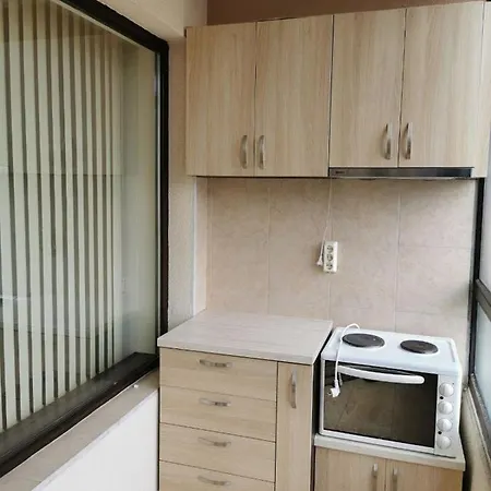 アパート Apartament Izgrev ブルガス